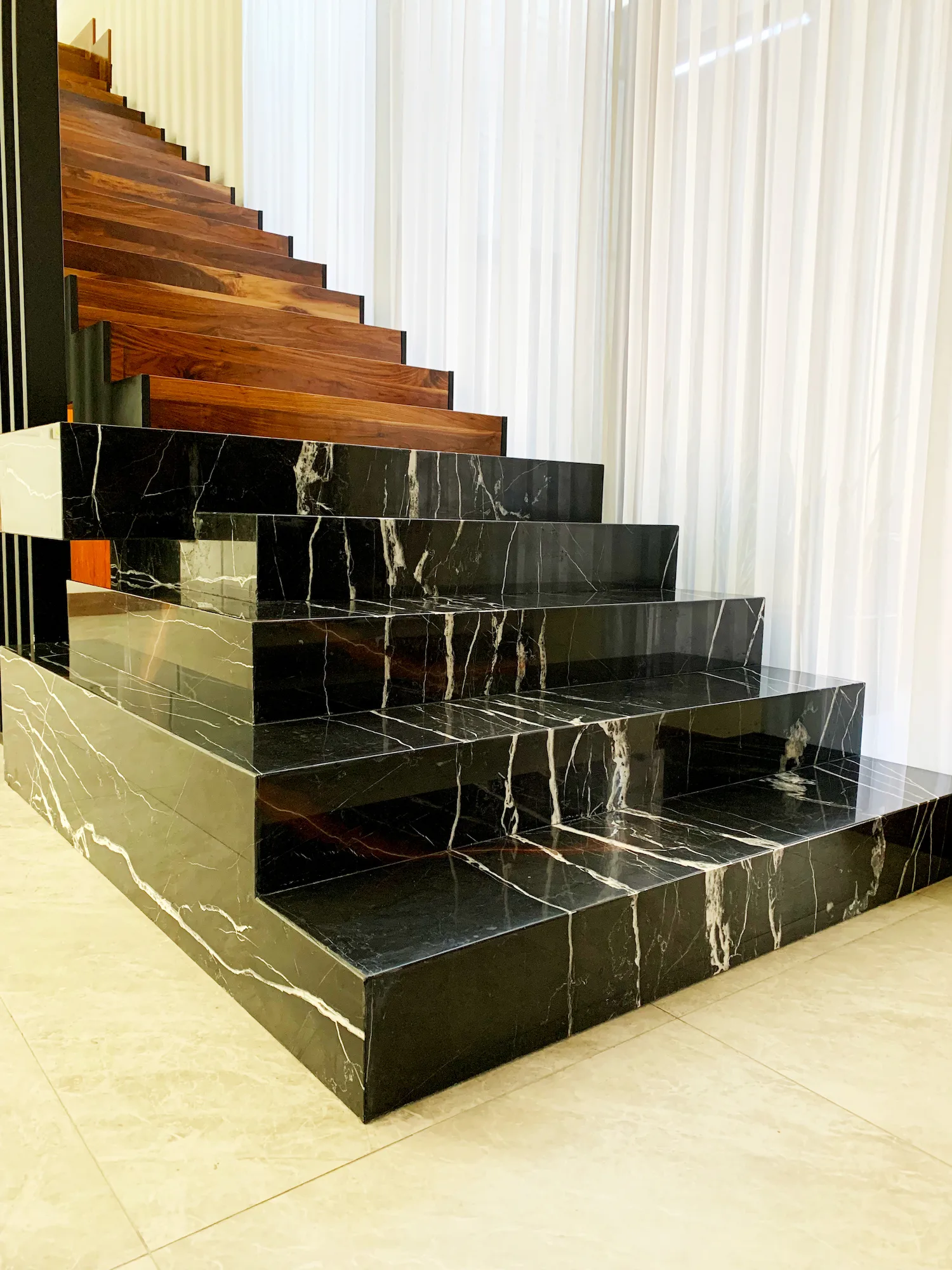 Escalera decorada